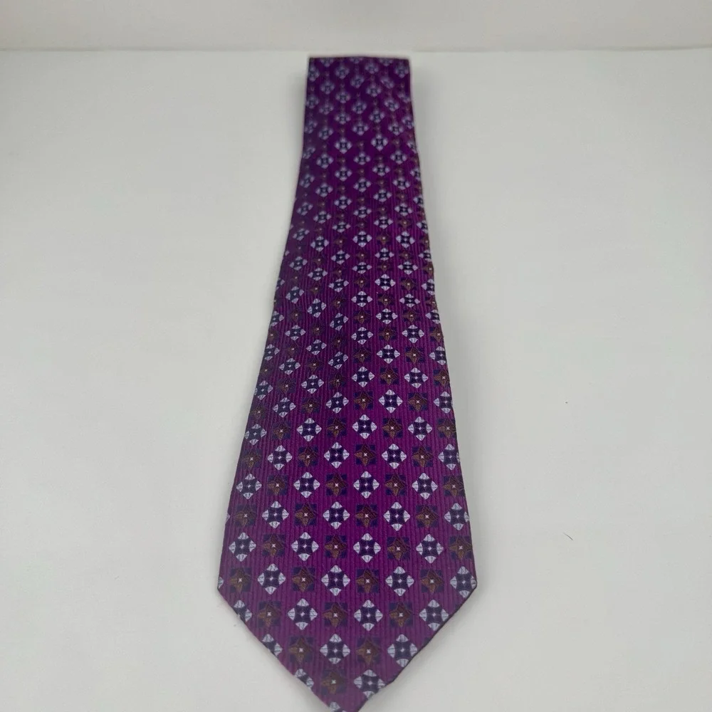 Jos A Bank Purple Geometric Medallion Necktie Mens Silk Blend Retro Tie